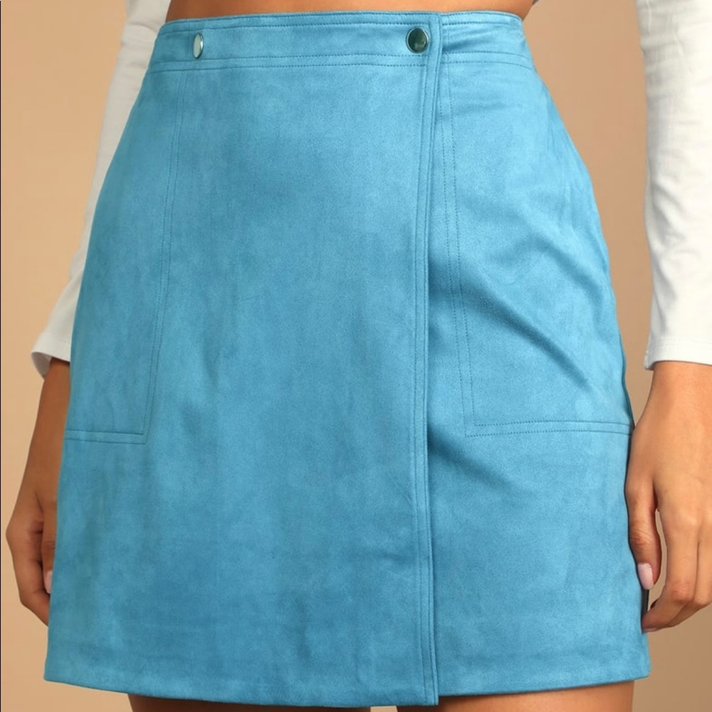 Lulu’s sued skirt Pop of blue